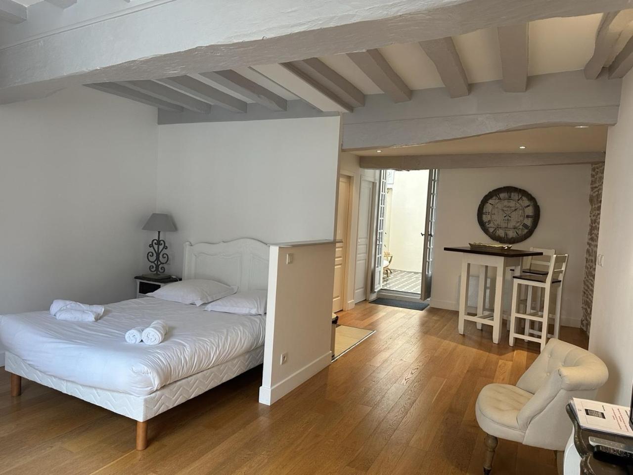 Batisse Paradis- 3 Appartements Calmes Et Elegants Au Centre Historique De Beaune Μπον Εξωτερικό φωτογραφία