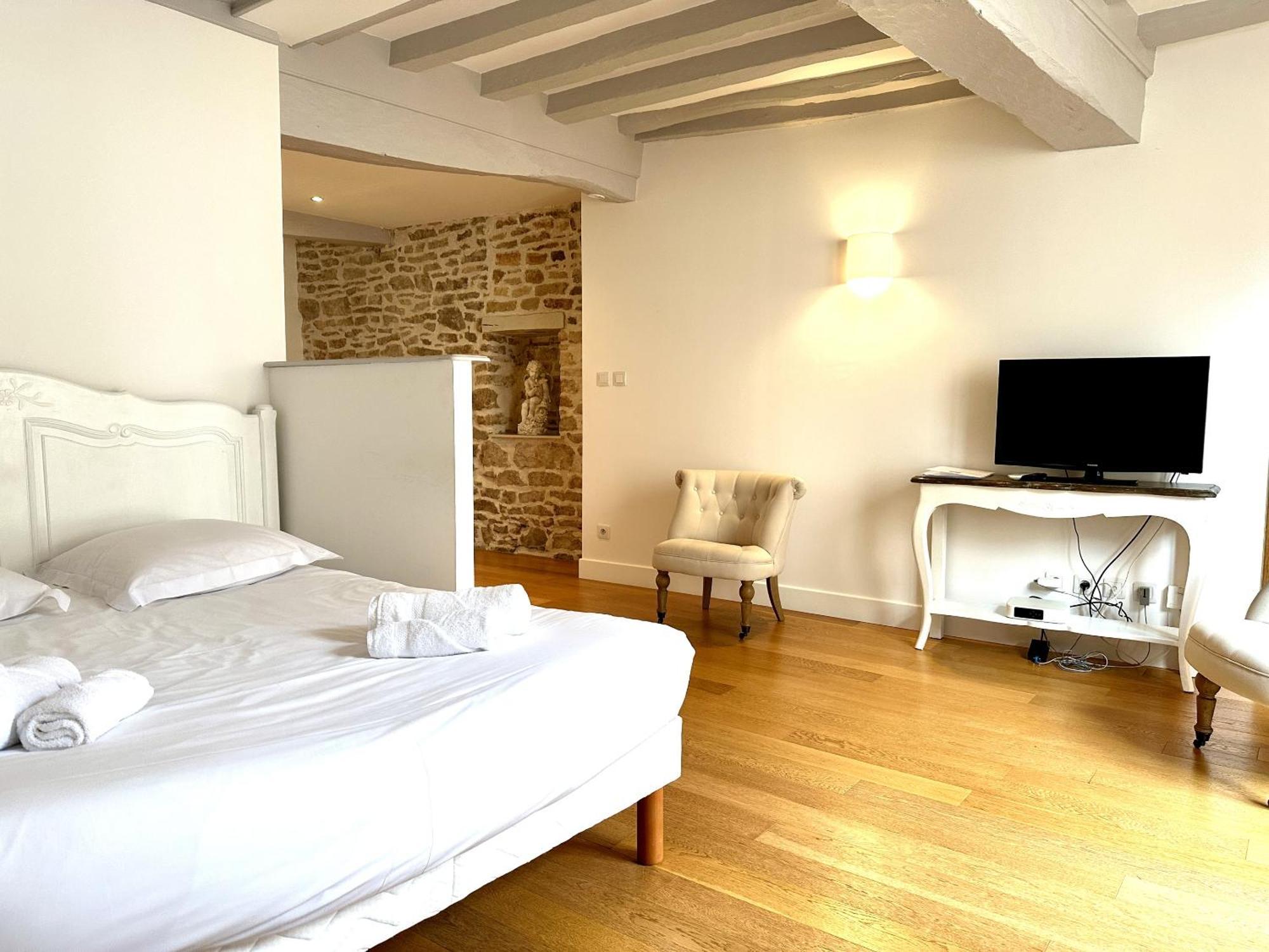 Batisse Paradis- 3 Appartements Calmes Et Elegants Au Centre Historique De Beaune Μπον Εξωτερικό φωτογραφία